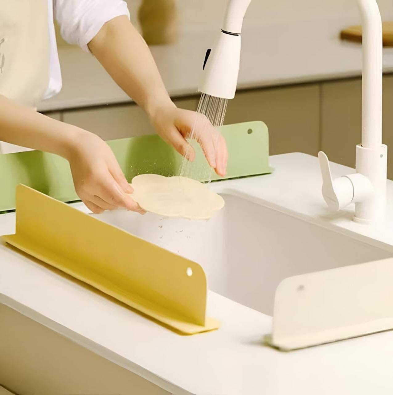 Silicone Sink Splash Guard – Flexible L-Shape Water Stopper for Kitchen & Bathroom
